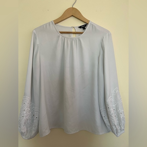 Express Womens Off-White Blouse XL Relaxed Long Sleeve Floral Embroidery Flounce - Picture 1 of 14